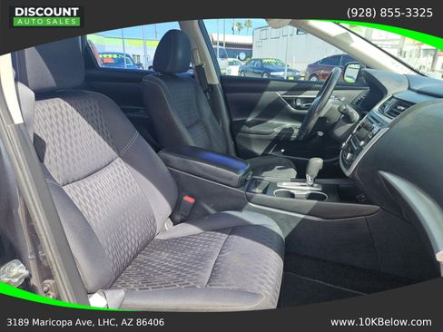 Used 2017 Nissan Altima 2.5 SV image 9