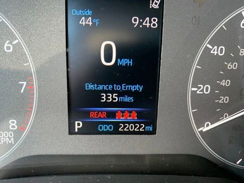 Used 2023 Toyota Corolla SE image 18