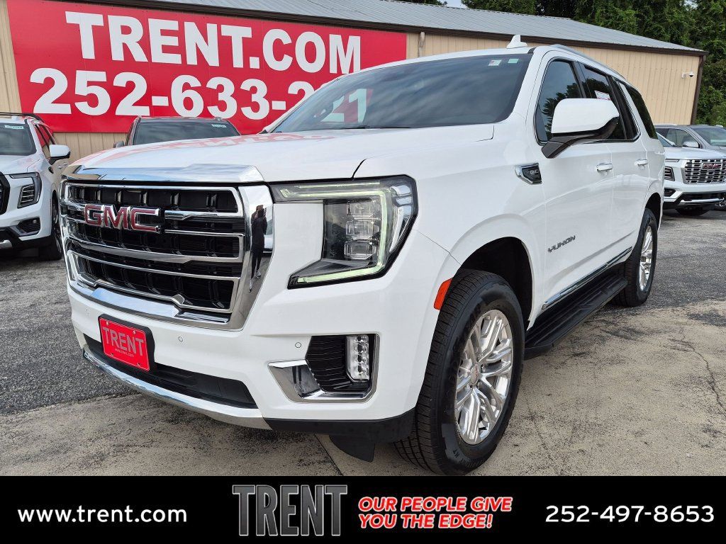 Used 2023 GMC Yukon SLT AWD/4WD image 1