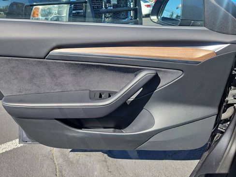 Used 2023 Tesla Model 3 Standard Range RWD image 10