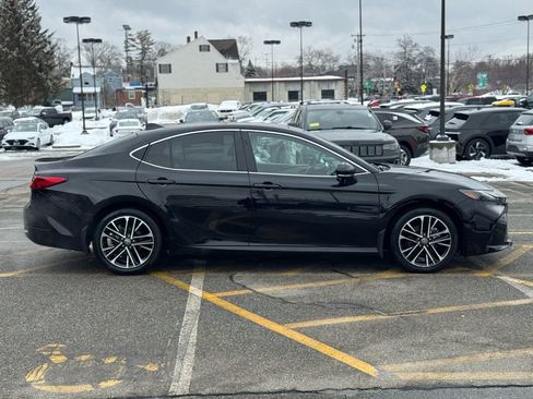 Used 2025 Toyota Camry XLE w/ Premium Plus Package image 6