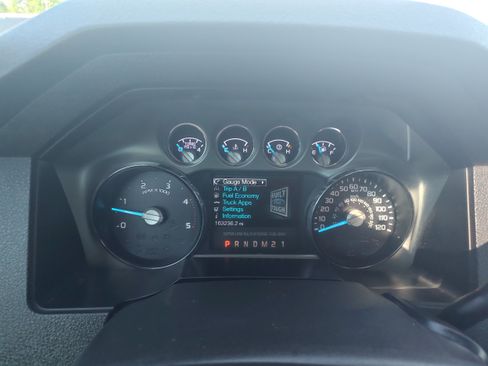 Used 2016 Ford F250 Platinum w/ Platinum Package AWD/4WD image 10