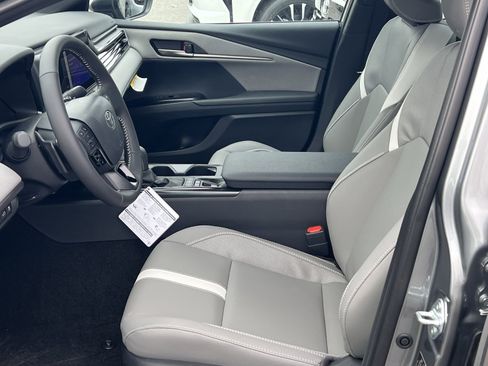 New 2026 Toyota Camry SE image 7