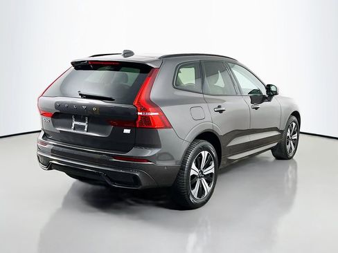 Used 2023 Volvo XC60 T8 Plus image 5