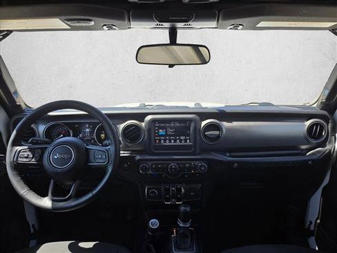 Used 2023 Jeep Wrangler Unlimited w/ Cold Weather Group image 13