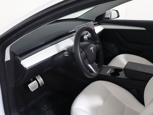 Used 2023 Tesla Model 3 Performance image 26