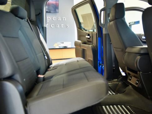 Used 2022 Chevrolet Silverado 1500 Custom Trail Boss AWD/4WD image 23