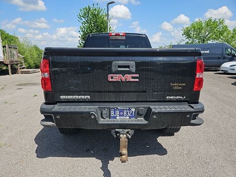 Used 2015 GMC Sierra 2500 Denali w/ Driver Alert Package image 6