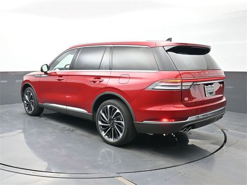 Used 2021 Lincoln Aviator Reserve w/ Equipment Group 202A image 3