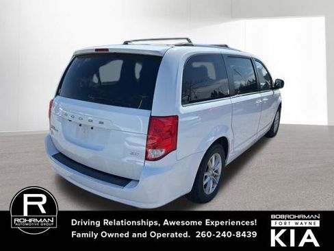 Used 2019 Dodge Grand Caravan SXT image 5