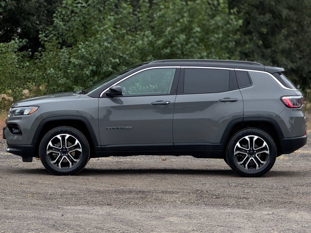 Used 2022 Jeep Compass Limited AWD/4WD image 4