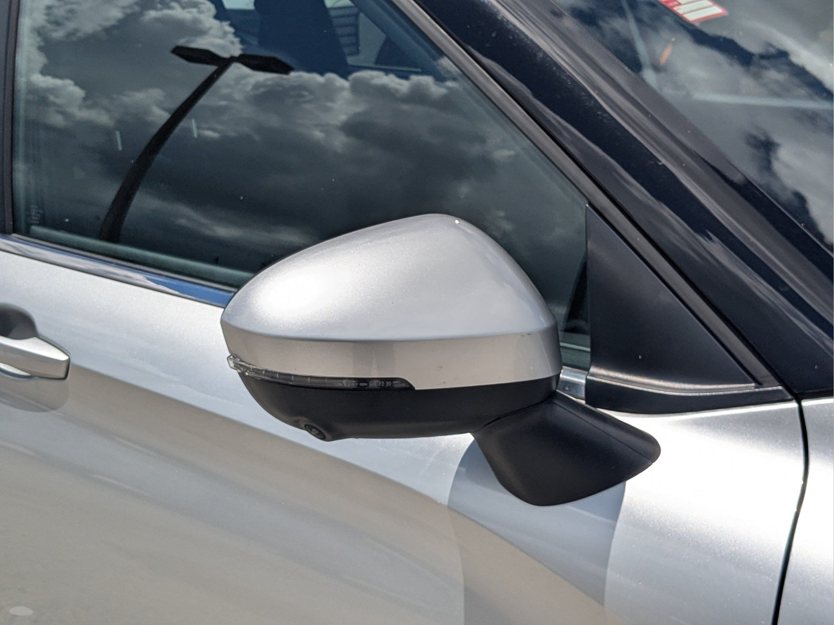 Used 2025 Mitsubishi Outlander SE FWD image 33