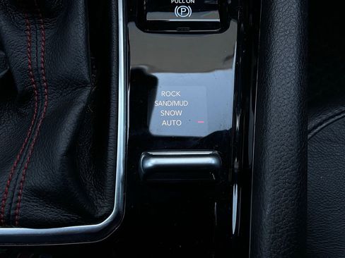 Used 2025 Jeep Compass Trailhawk image 22