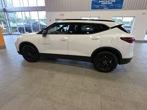 Used 2021 Chevrolet Blazer LT FWD image 12