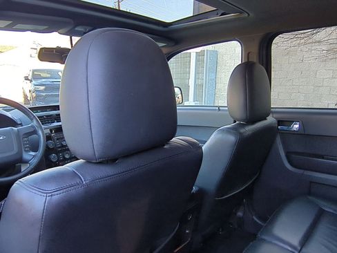 Used 2011 Ford Escape Limited w/ 301A Rapid Spec Order Code image 22