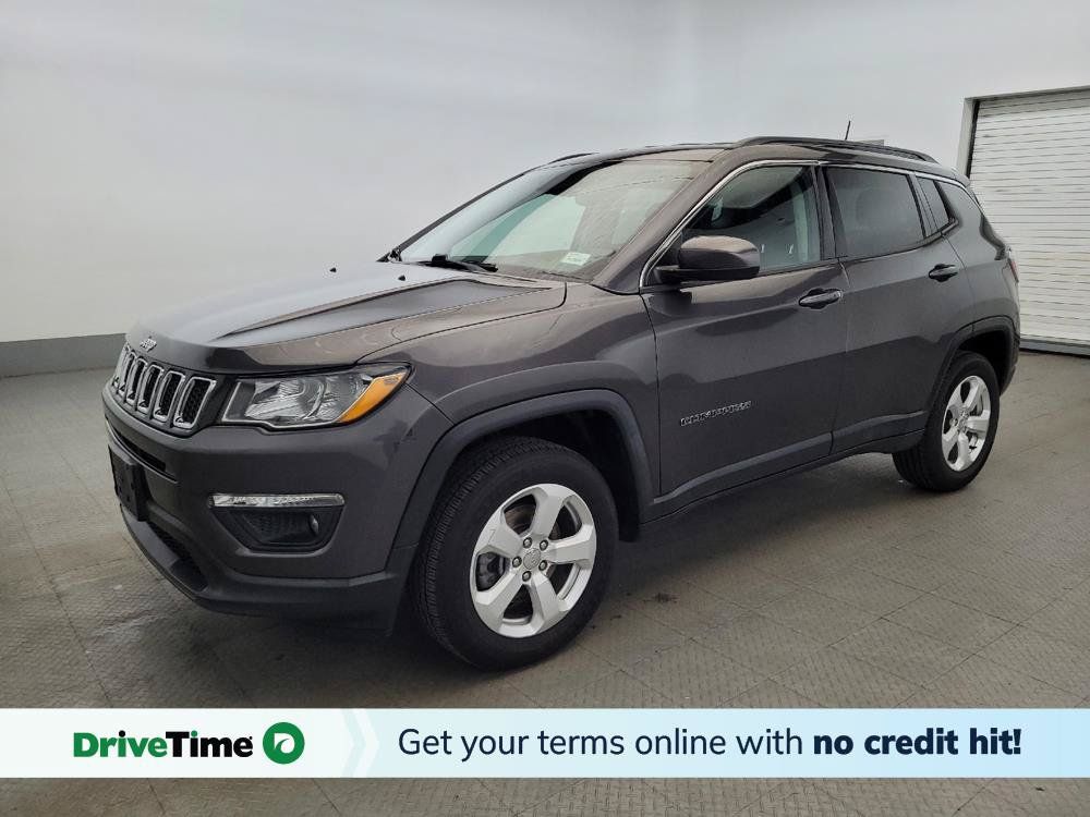 Used 2019 Jeep Compass Latitude w/ Cold Weather Group AWD/4WD image 1