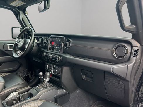 Used 2021 Jeep Gladiator Overland AWD/4WD image 29