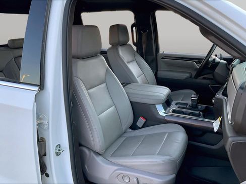 Used 2023 GMC Sierra 1500 SLT w/ SLT Premium Package AWD/4WD image 10