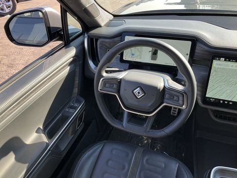 Used 2022 Rivian R1T Launch Edition image 38
