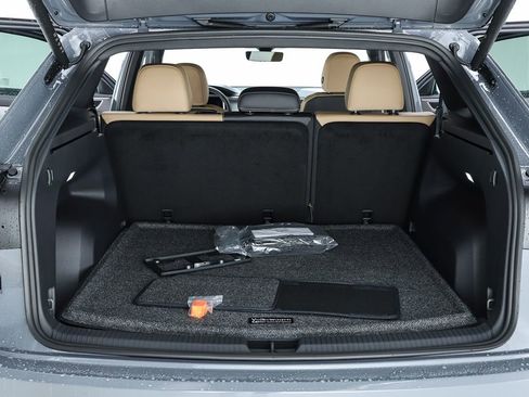 New 2026 Volkswagen Atlas Cross Sport SE image 29