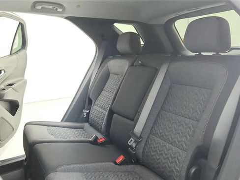 Used 2024 Chevrolet Equinox LT AWD/4WD image 37