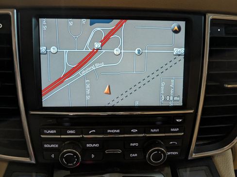 Used 2011 Porsche Panamera 4S image 47