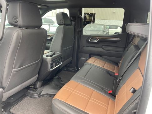 Used 2024 Chevrolet Silverado 1500 High Country w/ Max Trailering Package AWD/4WD image 14