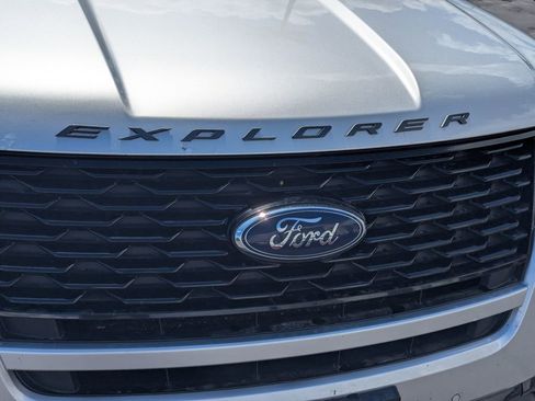 Used 2019 Ford Explorer Sport AWD/4WD image 11