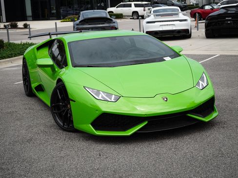 Used 2015 Lamborghini Huracan LP 610-4 AWD/4WD image 2