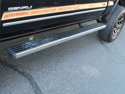 Used 2018 GMC Sierra 1500 Denali w/ Denali Ultimate Package image 46