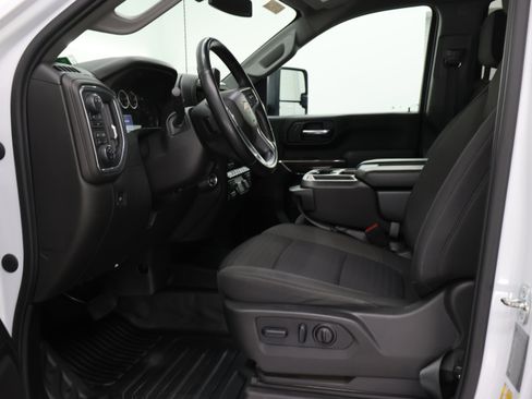 Used 2023 Chevrolet Silverado 2500 LT w/ Convenience Package AWD/4WD image 8