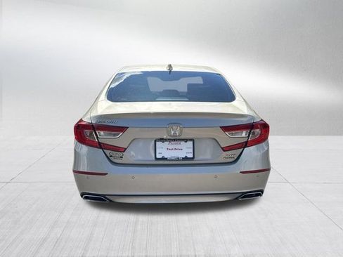 Used 2019 Honda Accord Touring image 7