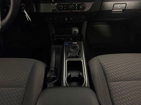 Used 2022 Toyota Tacoma SR5 w/ Technology Package RWD image 22