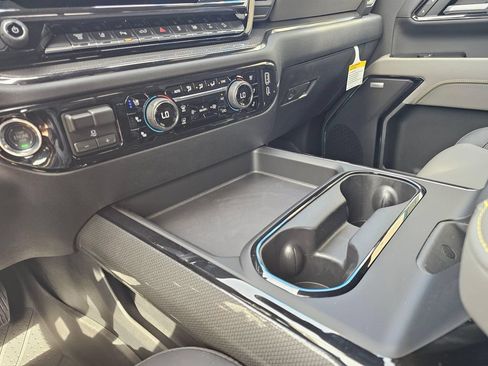 New 2026 Chevrolet Silverado 2500 ZR2 w/ LPO, Dark Essentials Package AWD/4WD image 29