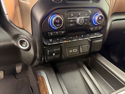 Used 2022 Chevrolet Silverado 3500 High Country AWD/4WD image 20