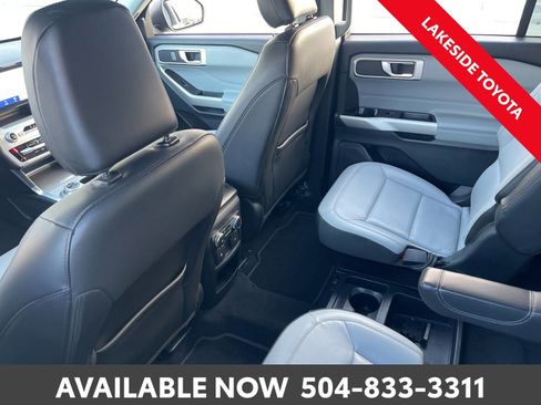 Used 2021 Ford Explorer XLT w/ Equipment Group 202A image 20