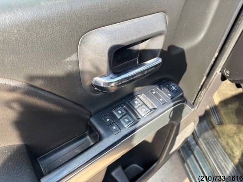 Used 2018 Chevrolet Silverado 1500 LT w/ Texas Edition AWD/4WD image 17