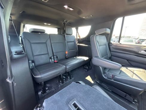 Used 2021 GMC Yukon XL SLT w/ SLT Luxury Plus Package AWD/4WD image 42