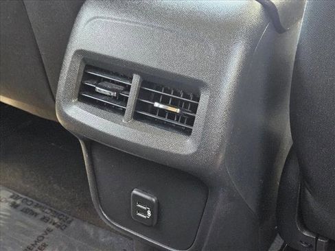 Used 2019 Chevrolet Equinox LT FWD image 29