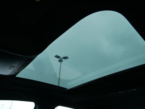 Certified 2025 Volkswagen Jetta GLI Autobahn image 31