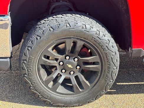 Used 2018 Chevrolet Silverado 1500 LT w/ All Star Edition image 22