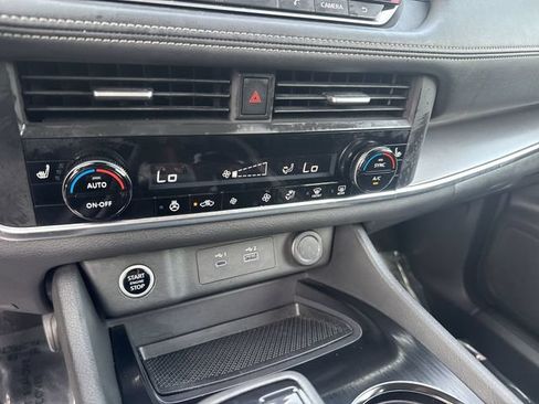 Used 2023 Nissan Rogue SV w/ SV Premium B Package AWD/4WD image 22