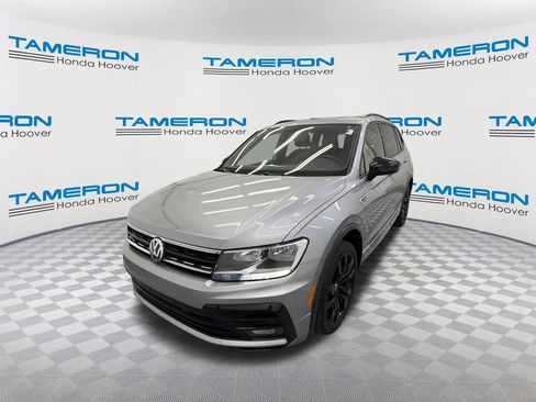 Used 2020 Volkswagen Tiguan SE R-Line FWD image 1
