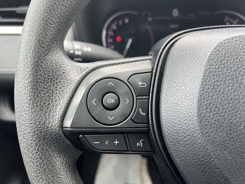Used 2024 Toyota RAV4 XLE FWD image 19