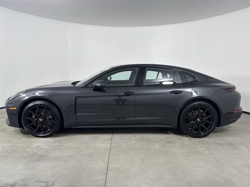 New 2026 Porsche Panamera 4 image 2