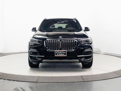 Used 2021 BMW X5 xDrive40i w/ Premium Package 3 AWD/4WD image 2