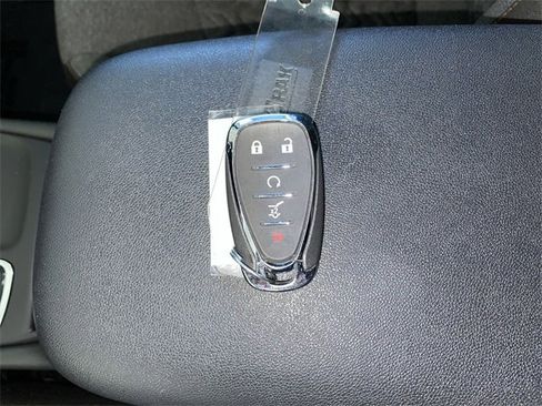 Certified 2024 Chevrolet Equinox LT w/ LPO, Floor Liner Package image 32