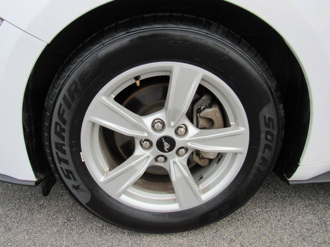 Used 2020 Ford Mustang Coupe RWD image 10