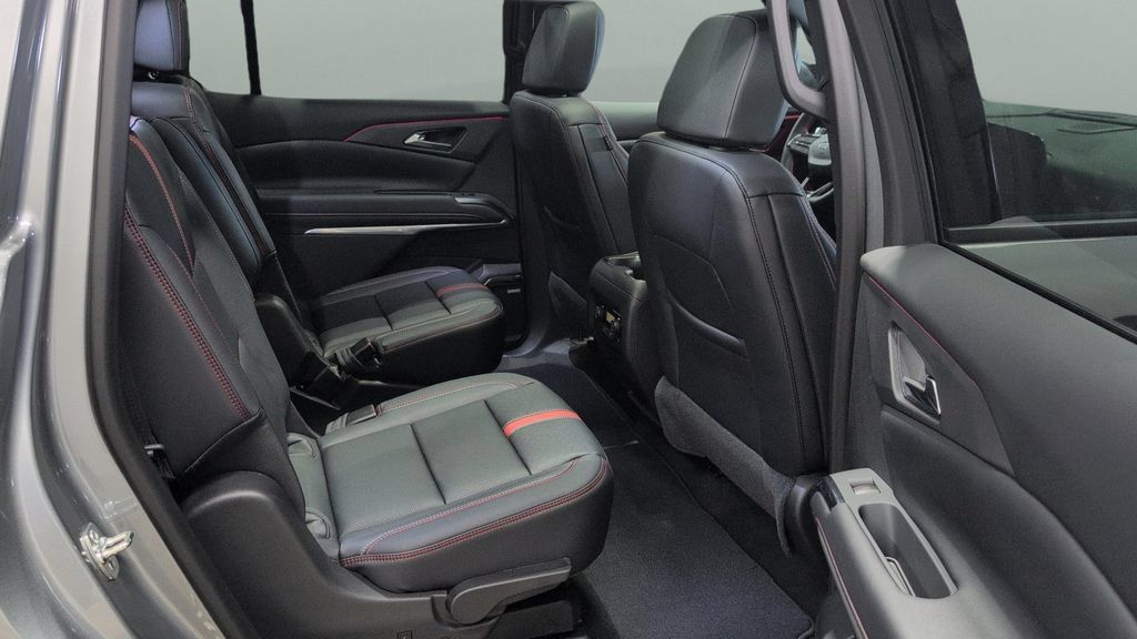 New 2026 Chevrolet Traverse RS FWD image 23