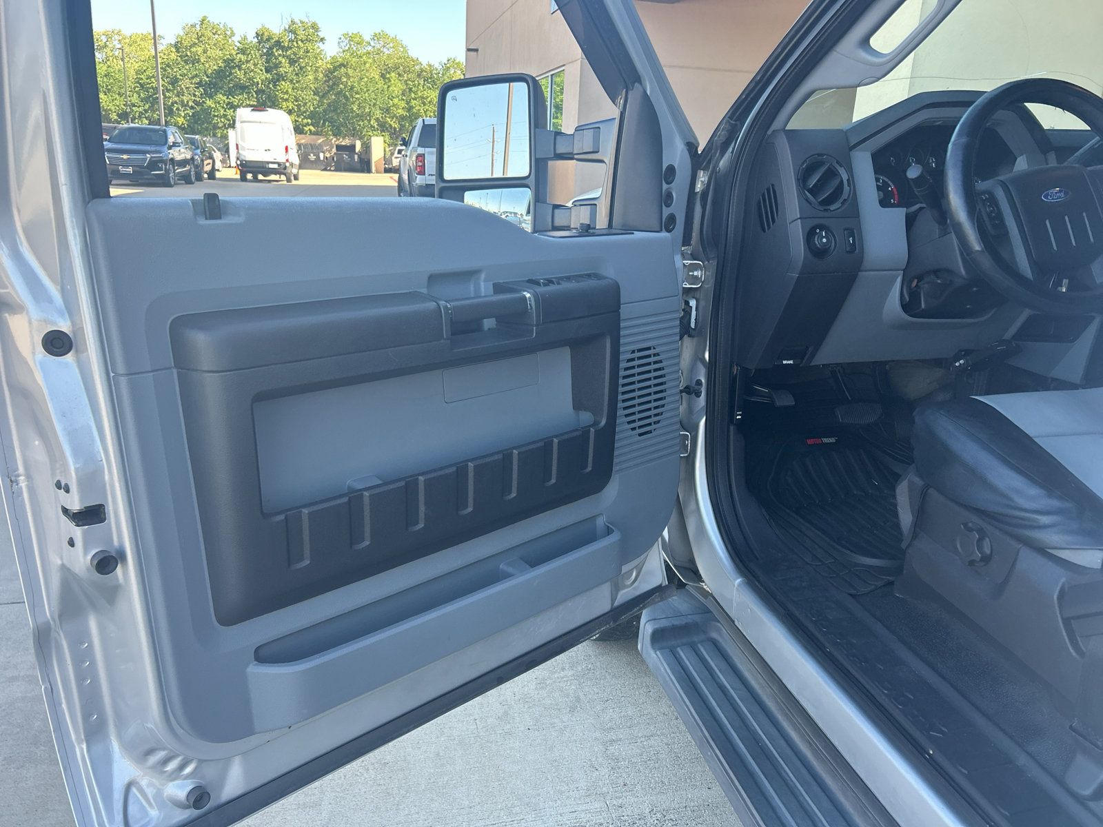 Used 2016 Ford F250 XL w/ Power Equipment Group AWD/4WD image 19